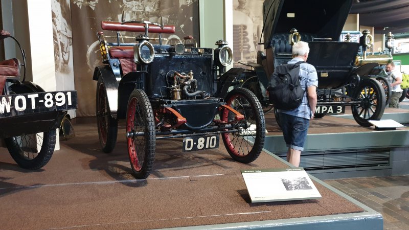 1899 Renault 1.75HP.jpg