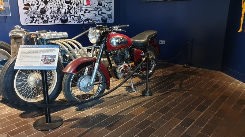 1959 Royal Enfield Crusader.jpg