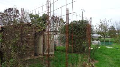 2511 rusty hen pen.JPG