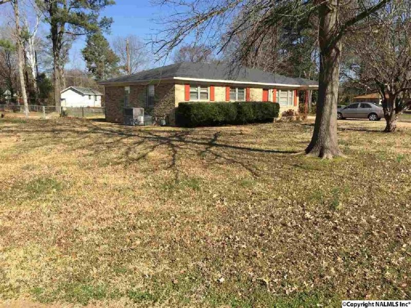 3606 Crestmore 2.jpg