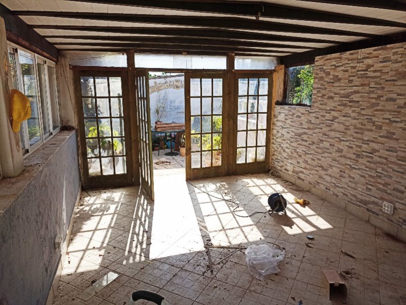 Baffa Roof5 0 May 22.jpg