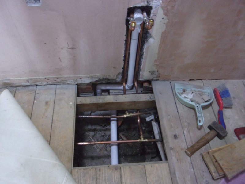 Bathroom 26 June_0001.JPG