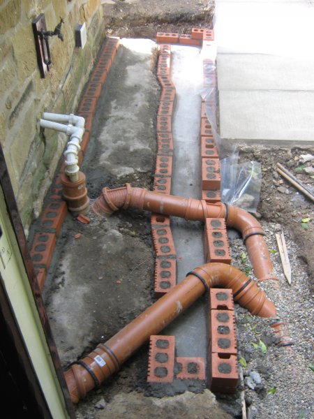 Bricklaying 25 05 2013 (1).JPG