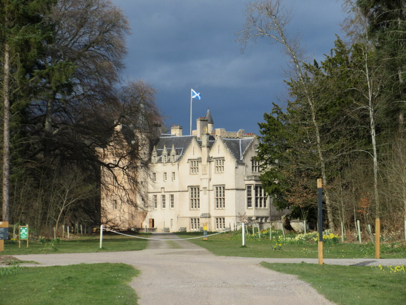 BRODIE  CASTLE  NEAR  NAIRN 19-04-2018 10-02-04.JPG
