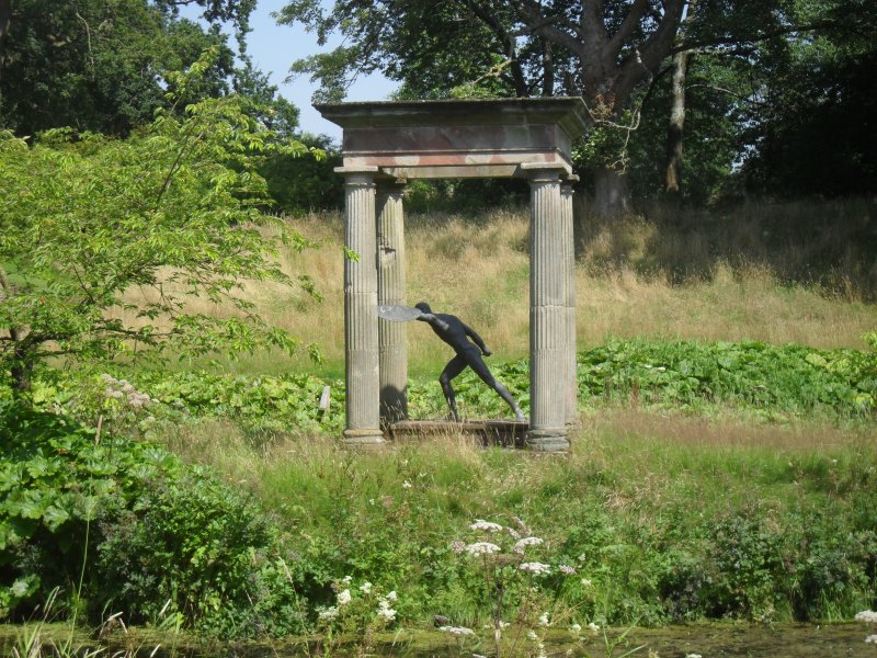 Cholmondeley Castle (9).JPG