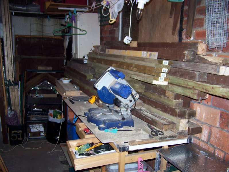 garage a wood room 001.jpg