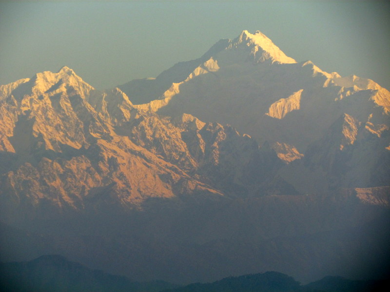 HIMALAYAS  AT  DAWN  FROM  OUR  ROOM 16-04-2011 05-33-04.JPG