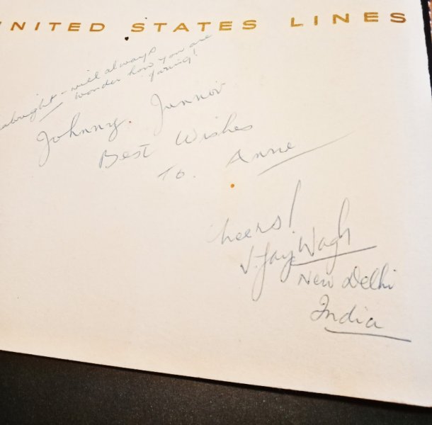 Menu Signatures Bottom.jpg