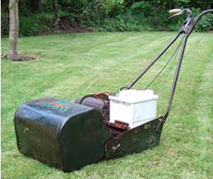 oldwebbbatterymower.jpg