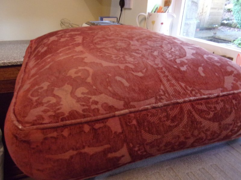 Sofa cushions_0003.JPG
