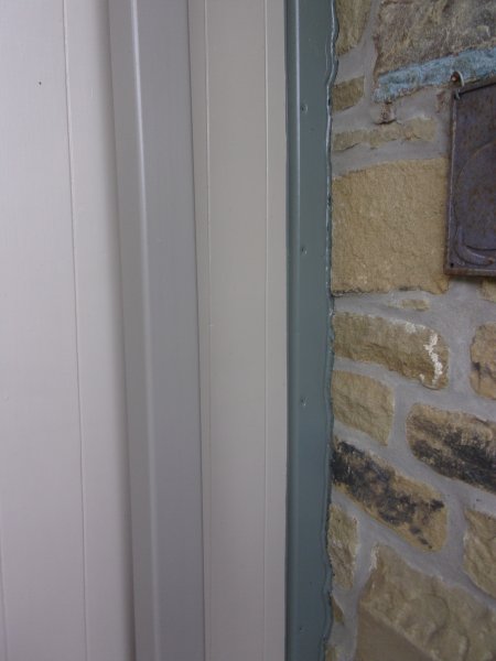 Terrible colour matching at B&Q (2).JPG