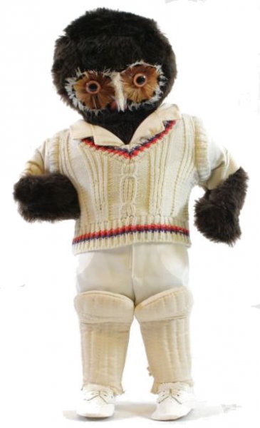 vintage-jungle-toys-of-london-owl-company-cricket-player-1.jpg