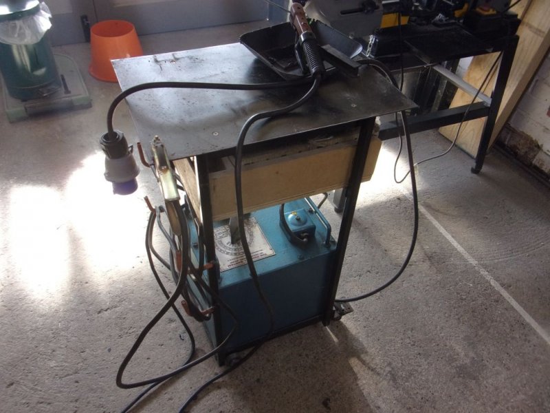 Welding trolley_002_01.JPG