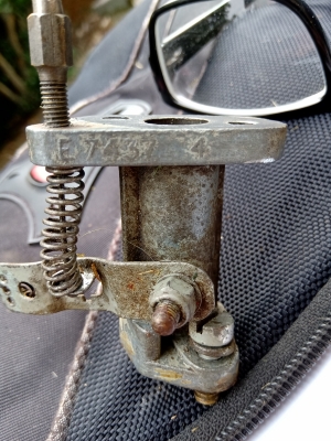 Inlet manifold from top (carb off)